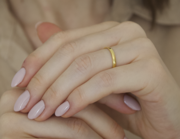 Alianças de Casamento Anatômica Ouro 18k - Imagem 5